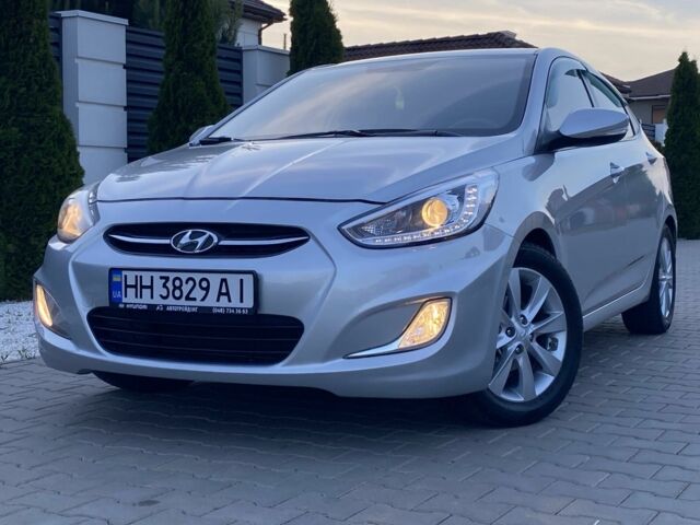 Серый Хендай Акцент, объемом двигателя 1.4 л и пробегом 86 тыс. км за 10950 $, фото 1 на Automoto.ua