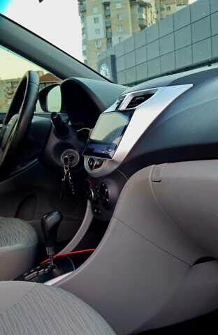 Сірий Хендай Акцент, об'ємом двигуна 1.59 л та пробігом 276 тис. км за 8300 $, фото 26 на Automoto.ua