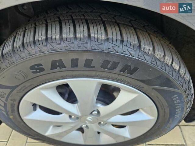 Серый Хендай Акцент, объемом двигателя 1.4 л и пробегом 61 тыс. км за 11300 $, фото 16 на Automoto.ua