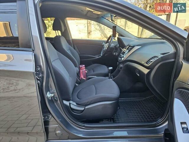 Серый Хендай Акцент, объемом двигателя 1.4 л и пробегом 61 тыс. км за 11300 $, фото 36 на Automoto.ua