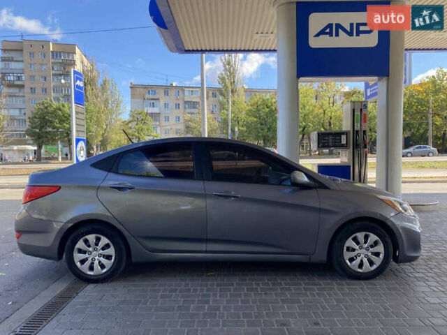 Серый Хендай Акцент, объемом двигателя 1.59 л и пробегом 159 тыс. км за 7900 $, фото 6 на Automoto.ua