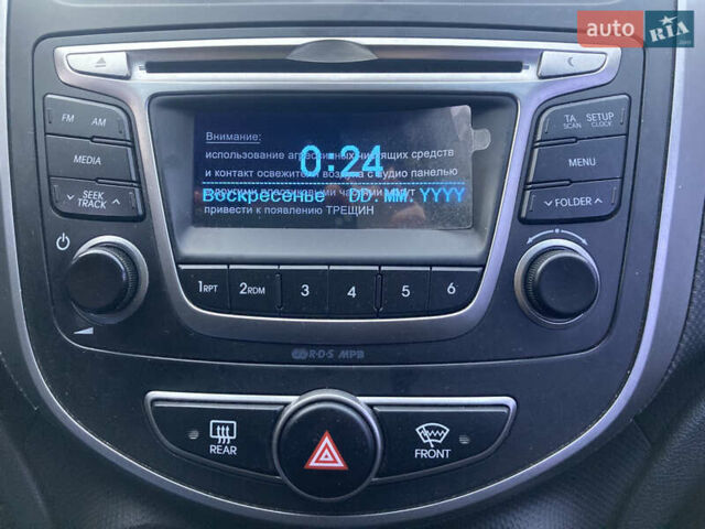 Сірий Хендай Акцент, об'ємом двигуна 1.4 л та пробігом 82 тис. км за 11000 $, фото 11 на Automoto.ua