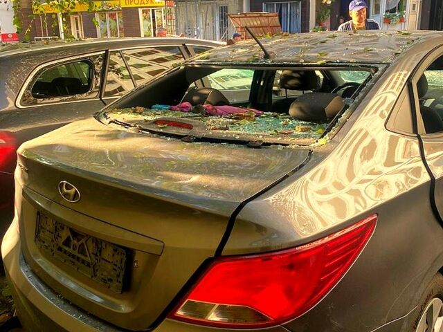 Сірий Хендай Акцент, об'ємом двигуна 1.4 л та пробігом 120 тис. км за 5000 $, фото 1 на Automoto.ua