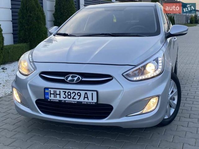 Хендай Акцент 2016 в Одессе на Automoto.ua Серый Хендай Акцент, объемом двигателя 1.4 л и пробегом 86 тыс. км за 10950 $, фото 2 на Automoto.ua