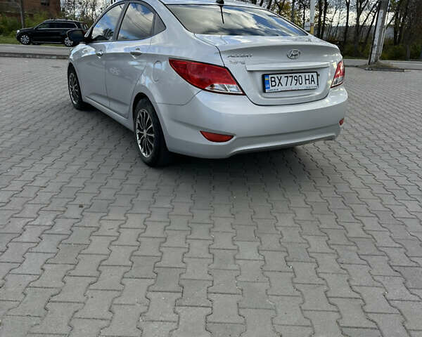Сірий Хендай Акцент, об'ємом двигуна 1.6 л та пробігом 174 тис. км за 8500 $, фото 4 на Automoto.ua