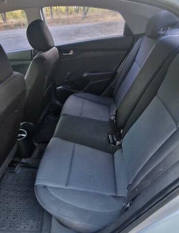 Серый Хендай Акцент, объемом двигателя 1.37 л и пробегом 75 тыс. км за 9700 $, фото 21 на Automoto.ua