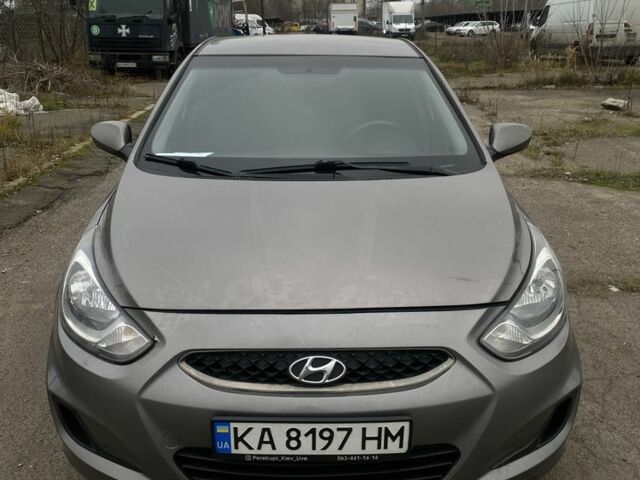 Серый Хендай Акцент, объемом двигателя 1.4 л и пробегом 250 тыс. км за 5500 $, фото 1 на Automoto.ua