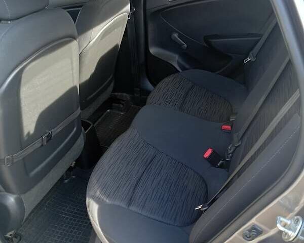 Хендай Акцент 2017 в Одессе на Automoto.ua Серый Хендай Акцент, объемом двигателя 1.4 л и пробегом 92 тыс. км за 9000 $, фото 5 на Automoto.ua