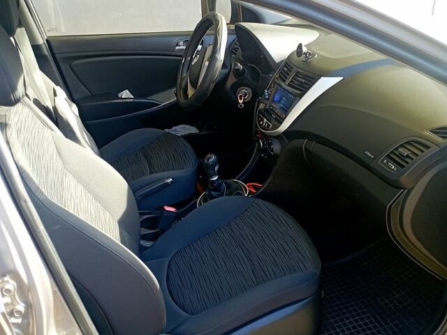 Хендай Акцент 2017 в Одессе на Automoto.ua Серый Хендай Акцент, объемом двигателя 1.4 л и пробегом 92 тыс. км за 9000 $, фото 2 на Automoto.ua