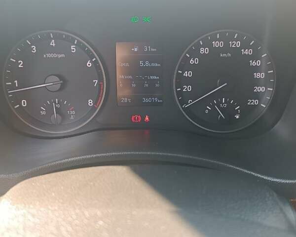 Серый Хендай Акцент, объемом двигателя 1.37 л и пробегом 36 тыс. км за 11500 $, фото 4 на Automoto.ua