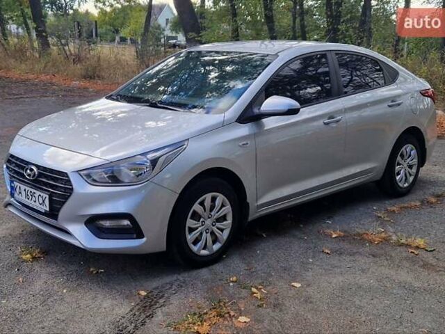 Серый Хендай Акцент, объемом двигателя 1.37 л и пробегом 75 тыс. км за 9700 $, фото 1 на Automoto.ua