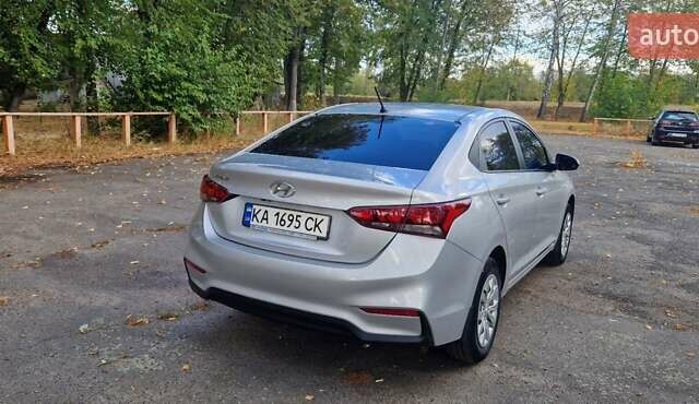 Серый Хендай Акцент, объемом двигателя 1.37 л и пробегом 75 тыс. км за 9700 $, фото 6 на Automoto.ua