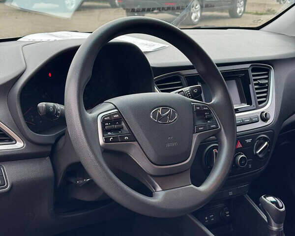 Серый Хендай Акцент, объемом двигателя 1.59 л и пробегом 97 тыс. км за 11300 $, фото 12 на Automoto.ua