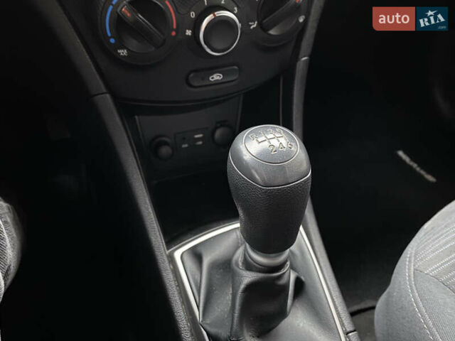 Сірий Хендай Акцент, об'ємом двигуна 1.37 л та пробігом 33 тис. км за 9800 $, фото 41 на Automoto.ua