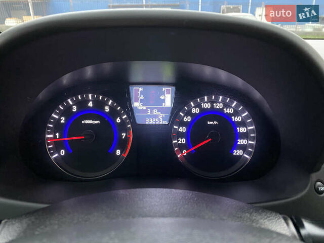 Сірий Хендай Акцент, об'ємом двигуна 1.37 л та пробігом 33 тис. км за 9800 $, фото 36 на Automoto.ua