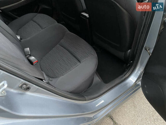 Сірий Хендай Акцент, об'ємом двигуна 1.37 л та пробігом 33 тис. км за 9800 $, фото 53 на Automoto.ua