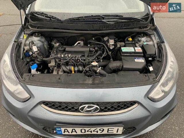 Сірий Хендай Акцент, об'ємом двигуна 1.37 л та пробігом 185 тис. км за 8200 $, фото 8 на Automoto.ua