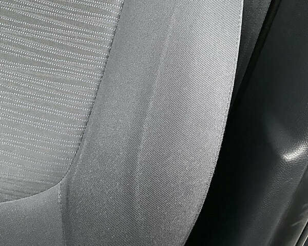 Сірий Хендай Акцент, об'ємом двигуна 1.37 л та пробігом 33 тис. км за 9800 $, фото 35 на Automoto.ua