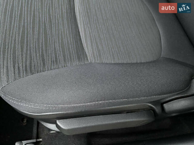 Сірий Хендай Акцент, об'ємом двигуна 1.37 л та пробігом 33 тис. км за 9800 $, фото 34 на Automoto.ua