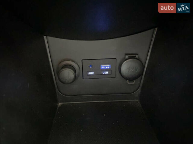 Сірий Хендай Акцент, об'ємом двигуна 1.37 л та пробігом 33 тис. км за 9800 $, фото 47 на Automoto.ua