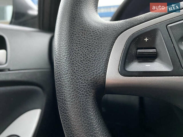 Сірий Хендай Акцент, об'ємом двигуна 1.37 л та пробігом 33 тис. км за 9800 $, фото 38 на Automoto.ua