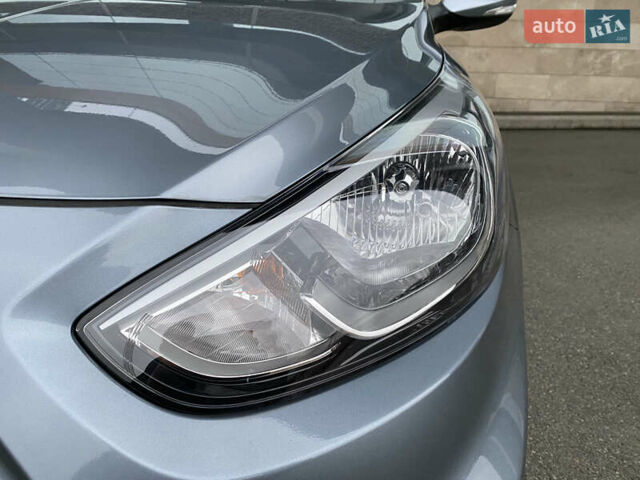 Сірий Хендай Акцент, об'ємом двигуна 1.37 л та пробігом 33 тис. км за 9800 $, фото 29 на Automoto.ua