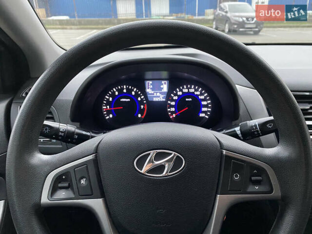Сірий Хендай Акцент, об'ємом двигуна 1.37 л та пробігом 33 тис. км за 9800 $, фото 37 на Automoto.ua