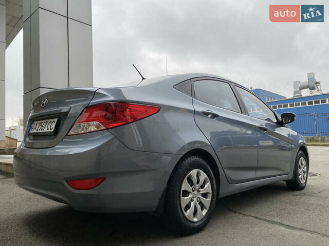 Сірий Хендай Акцент, об'ємом двигуна 1.37 л та пробігом 33 тис. км за 9800 $, фото 22 на Automoto.ua