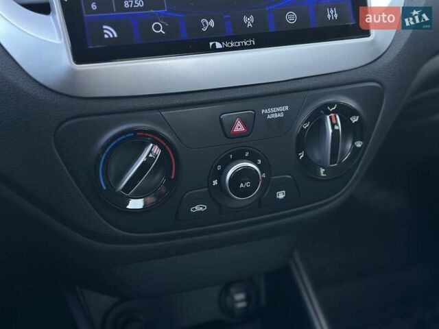 Серый Хендай Акцент, объемом двигателя 1.37 л и пробегом 63 тыс. км за 11900 $, фото 21 на Automoto.ua