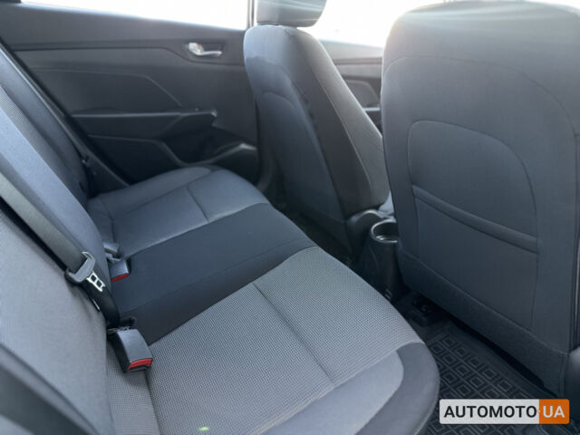 Сірий Хендай Акцент, об'ємом двигуна 1.4 л та пробігом 63 тис. км за 11900 $, фото 9 на Automoto.ua