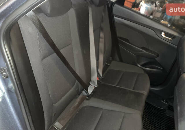 Сірий Хендай Акцент, об'ємом двигуна 1.59 л та пробігом 114 тис. км за 8500 $, фото 1 на Automoto.ua