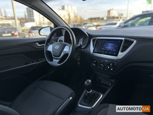 Сірий Хендай Акцент, об'ємом двигуна 1.4 л та пробігом 63 тис. км за 11900 $, фото 16 на Automoto.ua