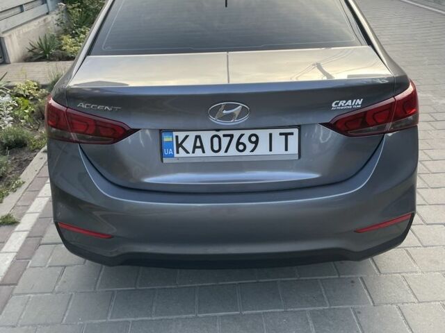 Серый Хендай Акцент, объемом двигателя 1.6 л и пробегом 115 тыс. км за 12000 $, фото 6 на Automoto.ua