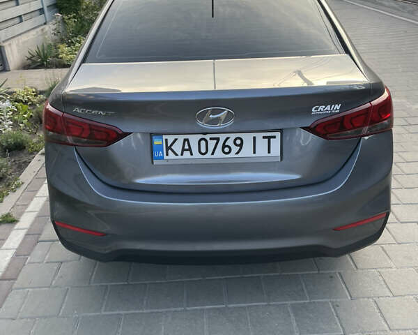 Сірий Хендай Акцент, об'ємом двигуна 1.59 л та пробігом 114 тис. км за 8500 $, фото 6 на Automoto.ua