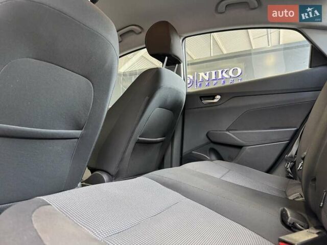 Сірий Хендай Акцент, об'ємом двигуна 1.4 л та пробігом 65 тис. км за 14500 $, фото 27 на Automoto.ua