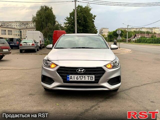 Серый Хендай Акцент, объемом двигателя 1.6 л и пробегом 50 тыс. км за 12900 $, фото 3 на Automoto.ua