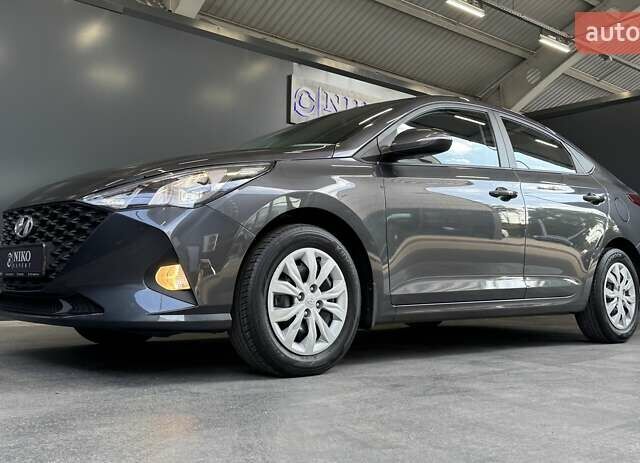 Сірий Хендай Акцент, об'ємом двигуна 1.4 л та пробігом 65 тис. км за 14500 $, фото 8 на Automoto.ua