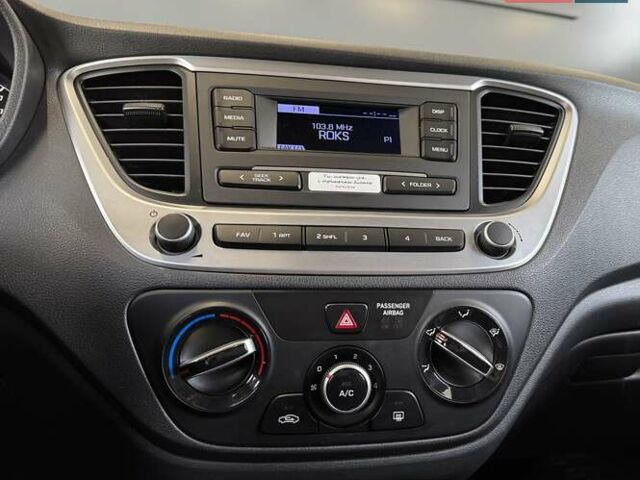 Сірий Хендай Акцент, об'ємом двигуна 1.4 л та пробігом 65 тис. км за 14500 $, фото 23 на Automoto.ua