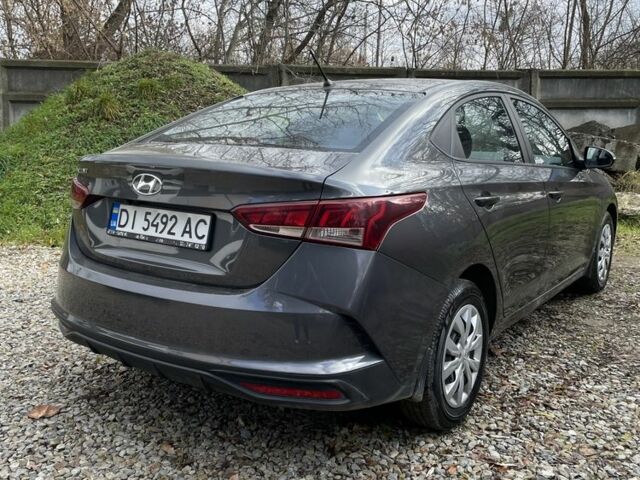 Серый Хендай Акцент, объемом двигателя 1.4 л и пробегом 52 тыс. км за 11400 $, фото 1 на Automoto.ua