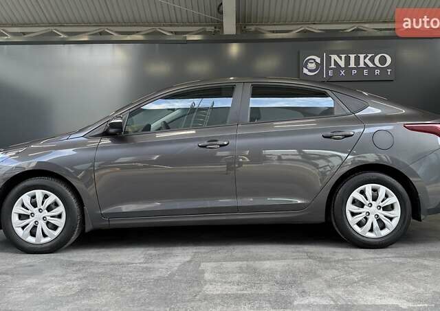 Сірий Хендай Акцент, об'ємом двигуна 1.4 л та пробігом 65 тис. км за 14500 $, фото 11 на Automoto.ua