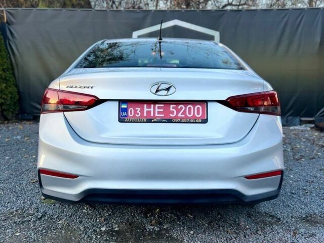 Серый Хендай Акцент, объемом двигателя 1.6 л и пробегом 100 тыс. км за 12200 $, фото 6 на Automoto.ua