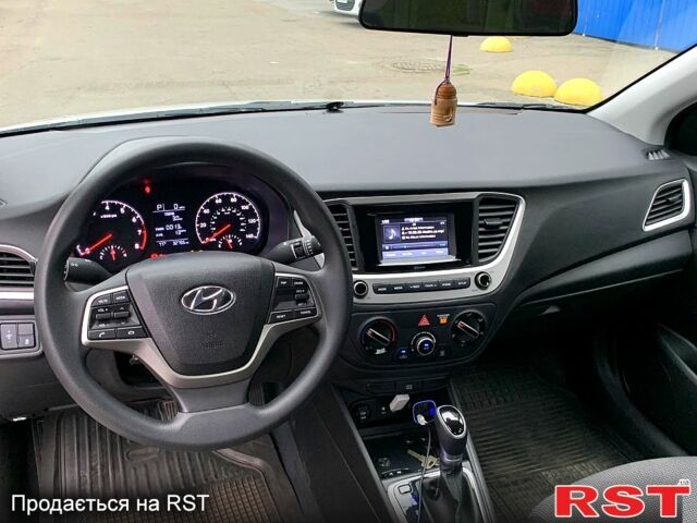 Серый Хендай Акцент, объемом двигателя 1.6 л и пробегом 50 тыс. км за 12900 $, фото 9 на Automoto.ua