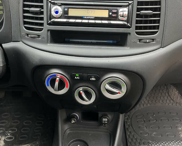 Синий Хендай Акцент, объемом двигателя 1.4 л и пробегом 160 тыс. км за 4400 $, фото 13 на Automoto.ua