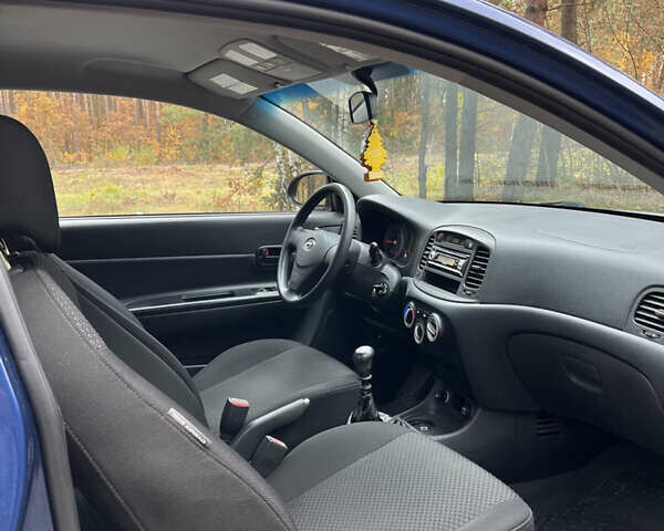 Синий Хендай Акцент, объемом двигателя 1.4 л и пробегом 160 тыс. км за 4400 $, фото 10 на Automoto.ua