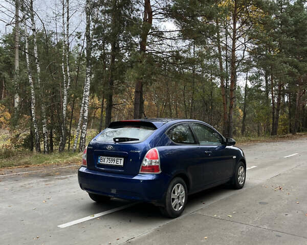 Синий Хендай Акцент, объемом двигателя 1.4 л и пробегом 160 тыс. км за 4400 $, фото 2 на Automoto.ua