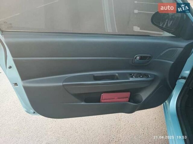 Синий Хендай Акцент, объемом двигателя 1.6 л и пробегом 160 тыс. км за 5100 $, фото 20 на Automoto.ua