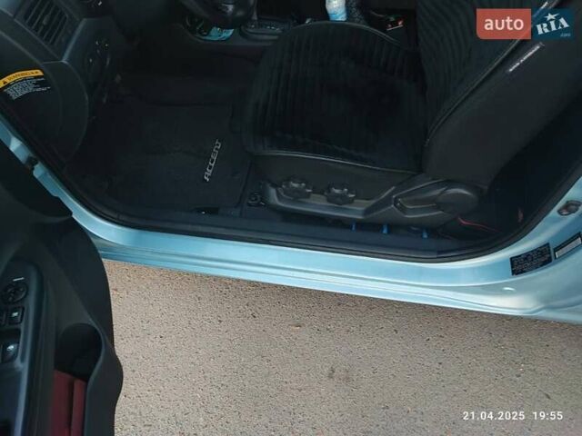 Синий Хендай Акцент, объемом двигателя 1.6 л и пробегом 160 тыс. км за 5100 $, фото 16 на Automoto.ua