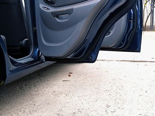 Синий Хендай Акцент, объемом двигателя 1.5 л и пробегом 154 тыс. км за 2100 $, фото 10 на Automoto.ua