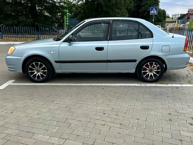 Синий Хендай Акцент, объемом двигателя 1.5 л и пробегом 280 тыс. км за 3100 $, фото 2 на Automoto.ua