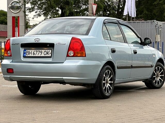 Синий Хендай Акцент, объемом двигателя 1.5 л и пробегом 280 тыс. км за 3100 $, фото 3 на Automoto.ua